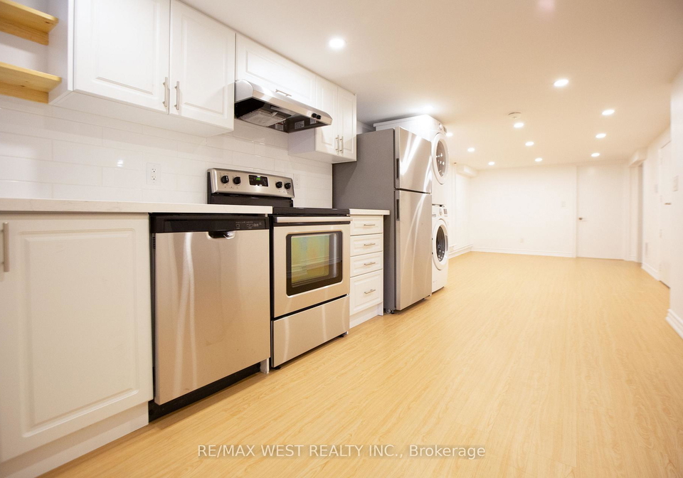 16-maynard-avenue-toronto-ontario-w12919894