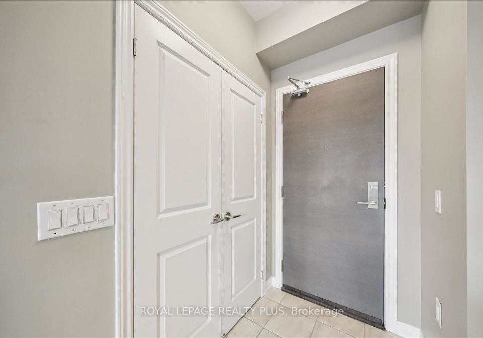 2370-khalsa-gate-oakville-ontario-w12920062