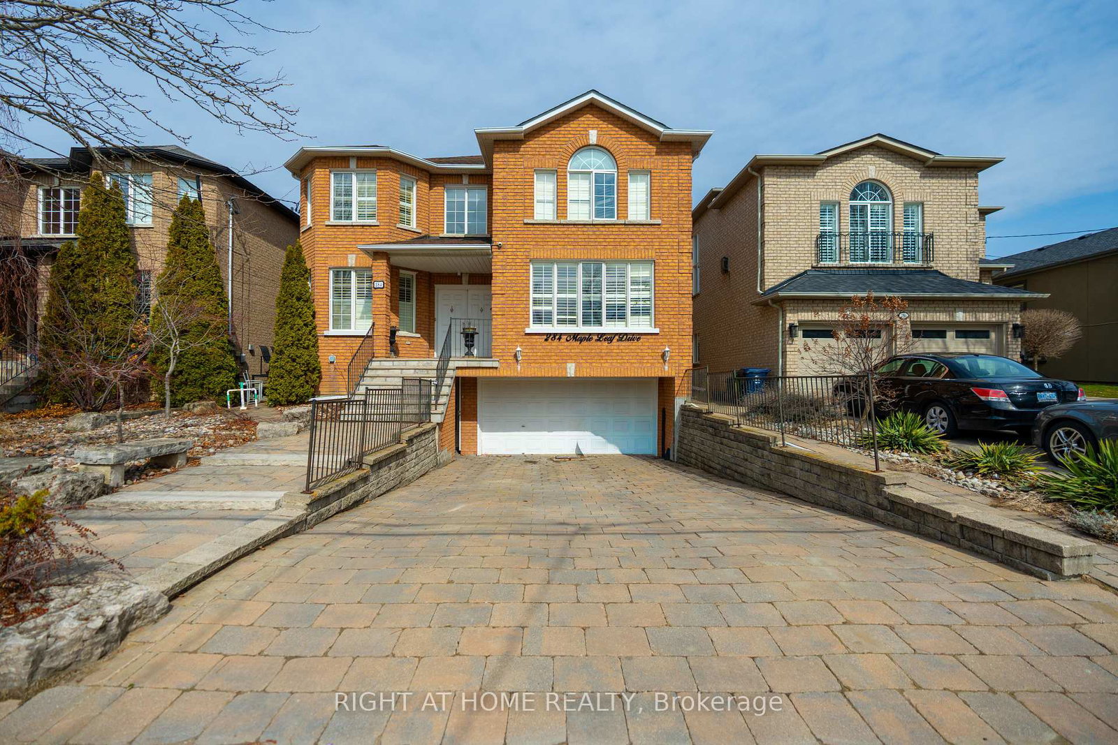 284-maple-leaf-drive-north-york-ontario-w12920302