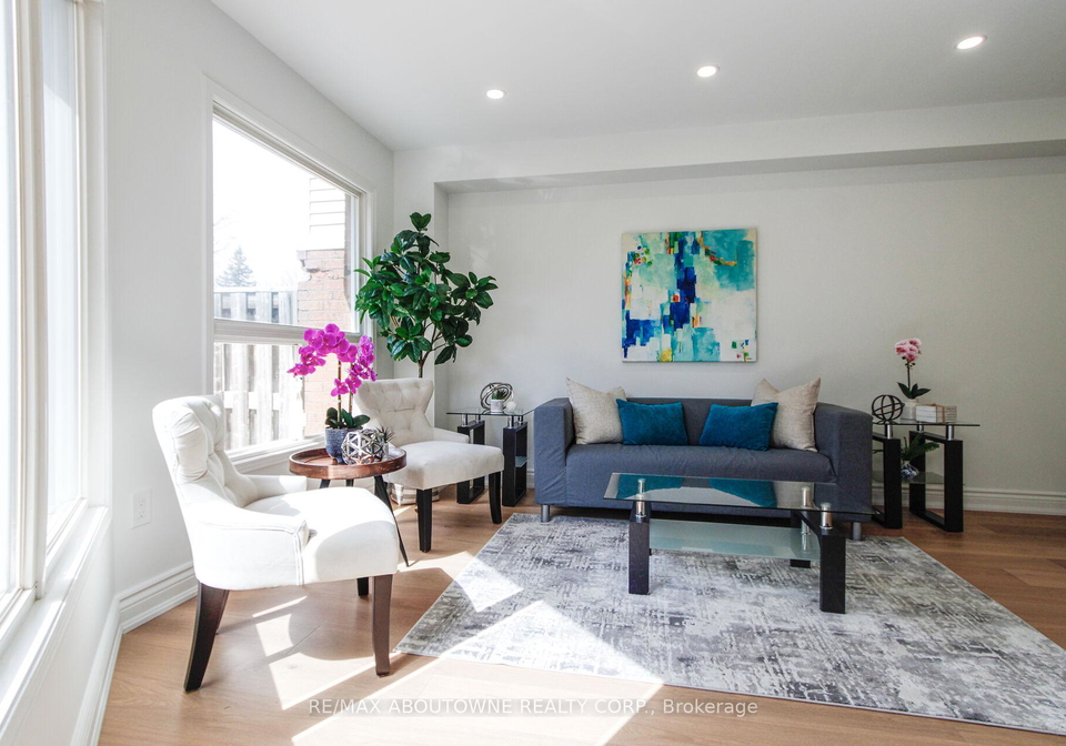 1114-lindsay-drive-oakville-ontario-w12921138