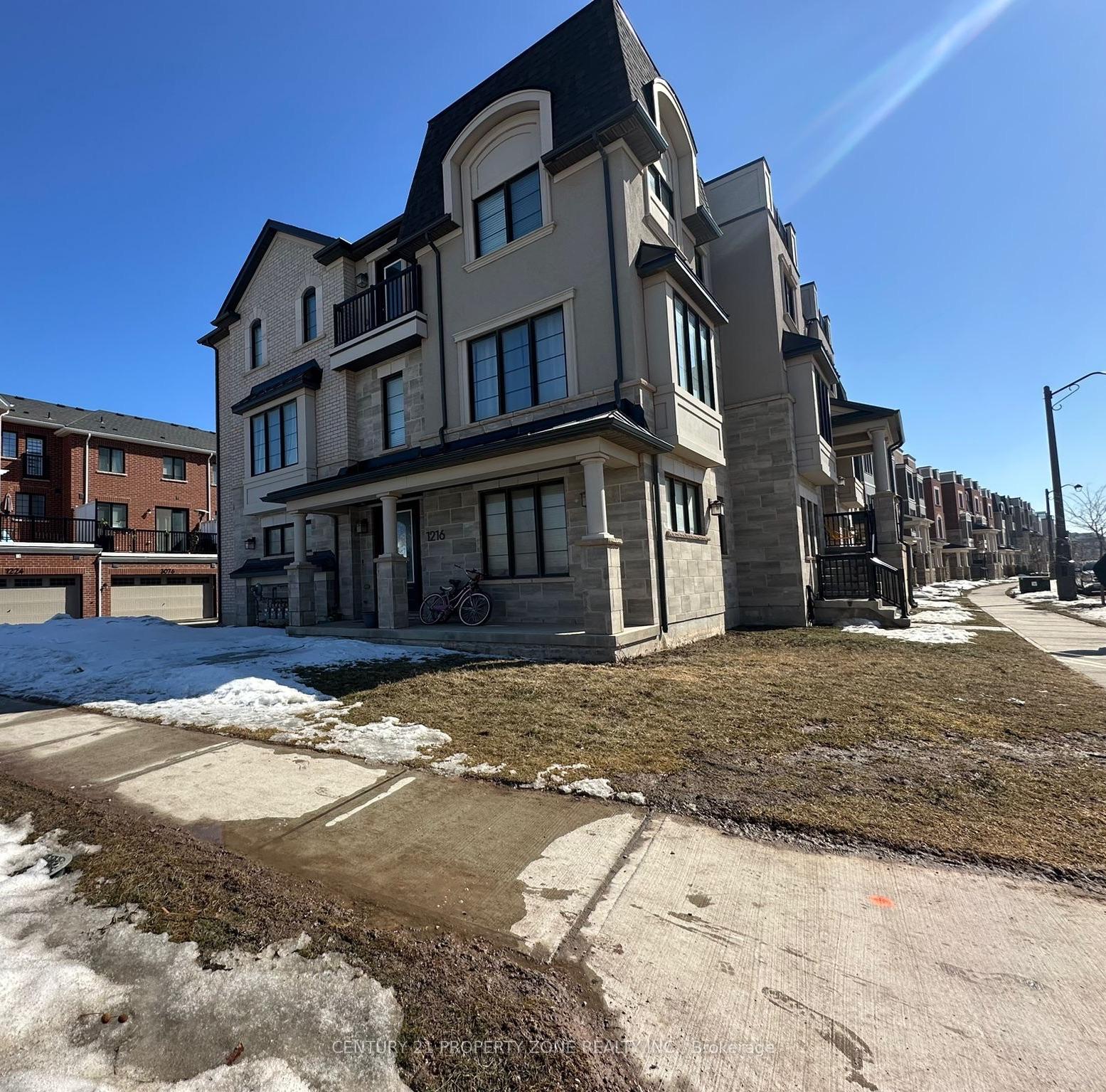 1216-wheat-boom-drive-oakville-ontario-w12921270