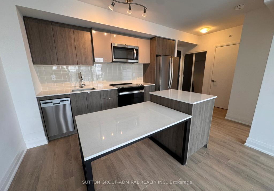 1461-lawrence-avenue-w-north-york-ontario-w12921366