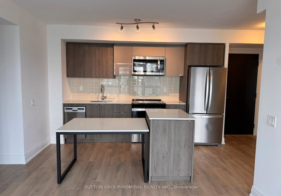 1461-lawrence-avenue-w-north-york-ontario-w12921366