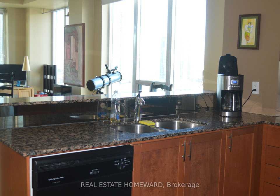 2121-lake-shore-boulevard-w-etobicoke-ontario-w12921538
