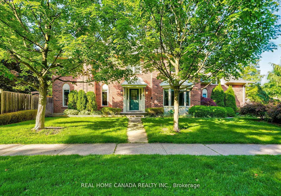 529-pipers-green-oakville-ontario-w12921874