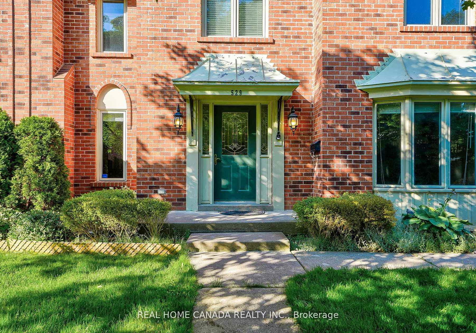 529-pipers-green-oakville-ontario-w12921874