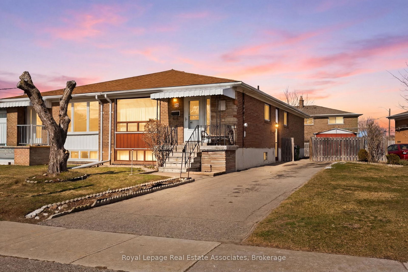 20-rubydale-gardens-york-ontario-w12922256