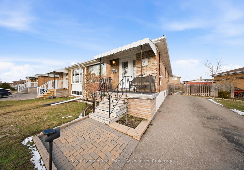 20-rubydale-gardens-york-ontario-w12922256