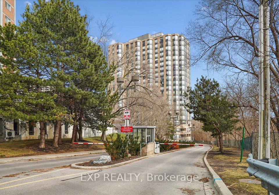 3-hickory-tree-road-north-york-ontario-w12923032