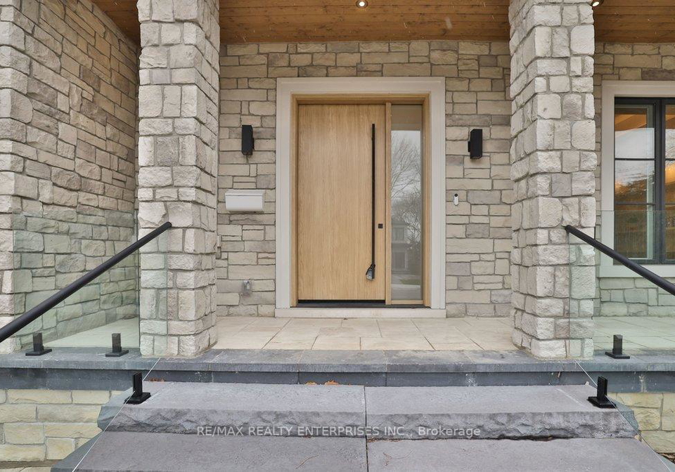 202-queen-street-w-mississauga-ontario-w12923370