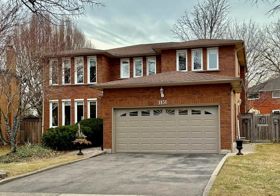 1151-manor-road-oakville-ontario-w12923378