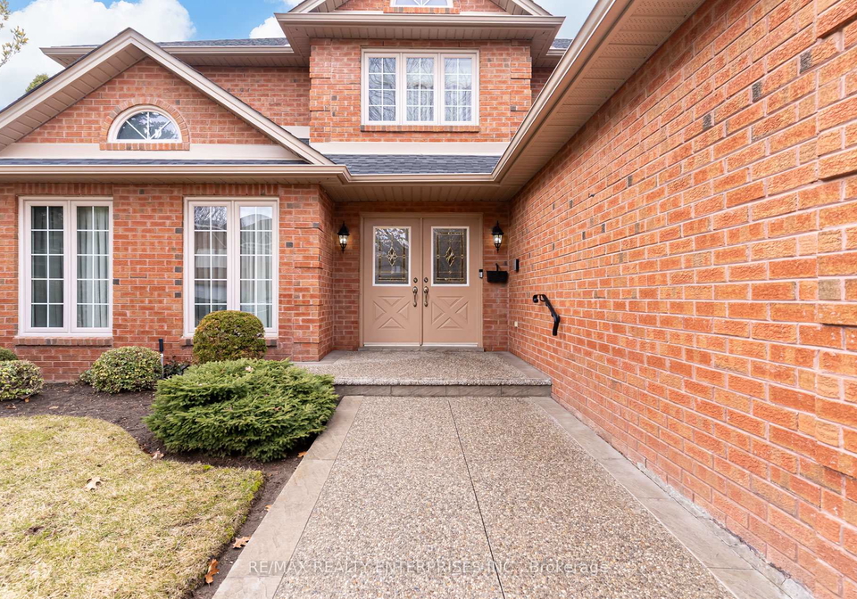 2439-deer-run-avenue-oakville-ontario-w12923590