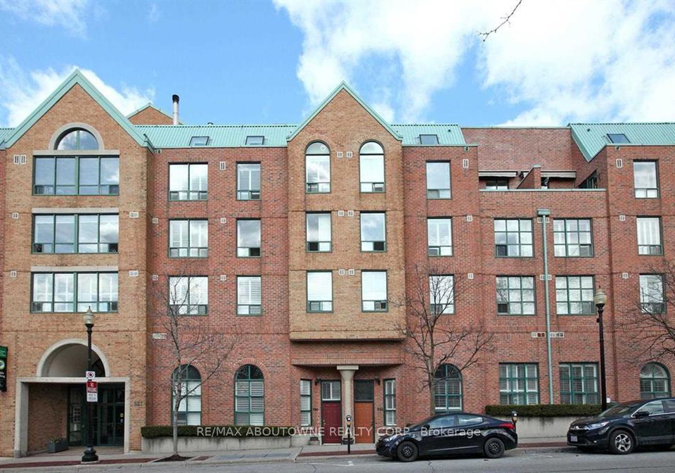 221-robinson-street-oakville-ontario-w12923886