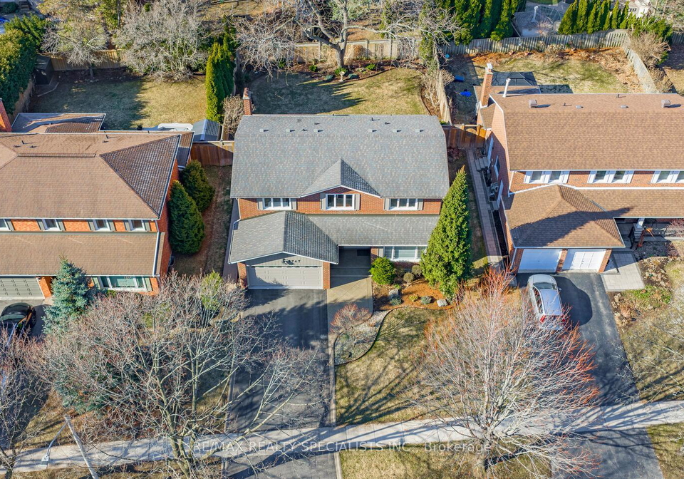 1747-sherwood-forrest-circle-mississauga-ontario-w12924044