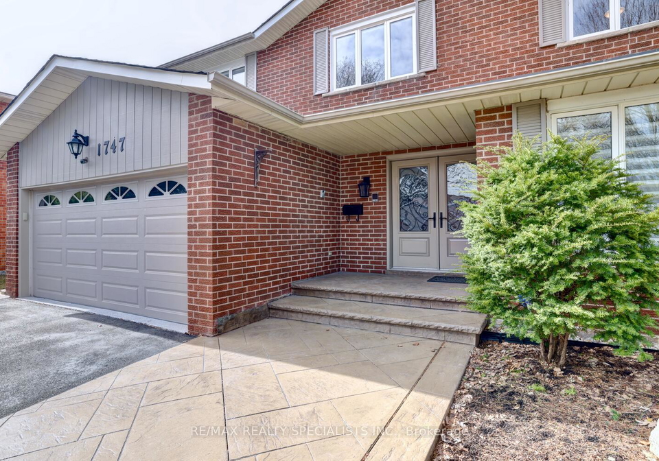 1747-sherwood-forrest-circle-mississauga-ontario-w12924044