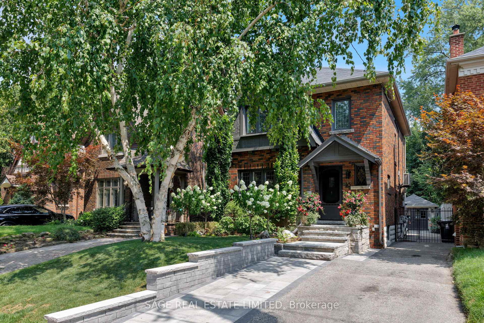 35-grenview-boulevard-n-etobicoke-ontario-w12924178