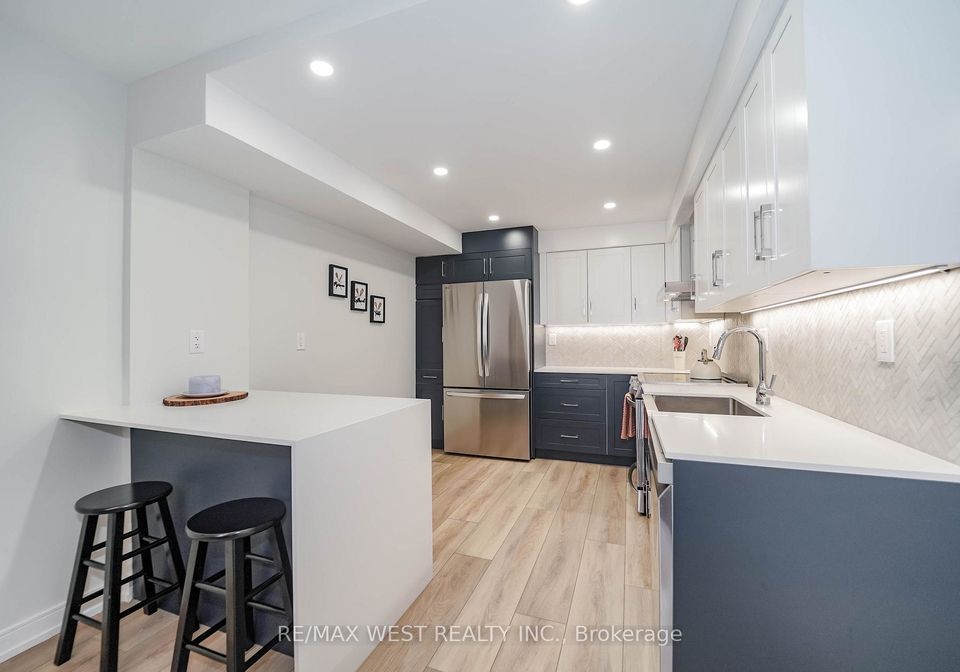 300-mill-road-etobicoke-ontario-w12924252