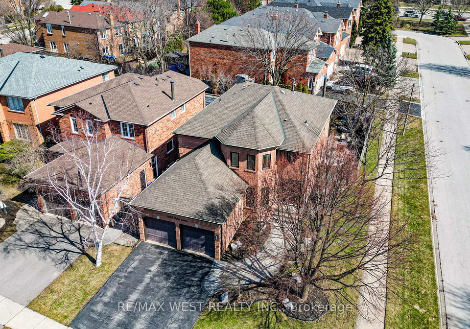1155-giles-gate-oakville-ontario-w12924348