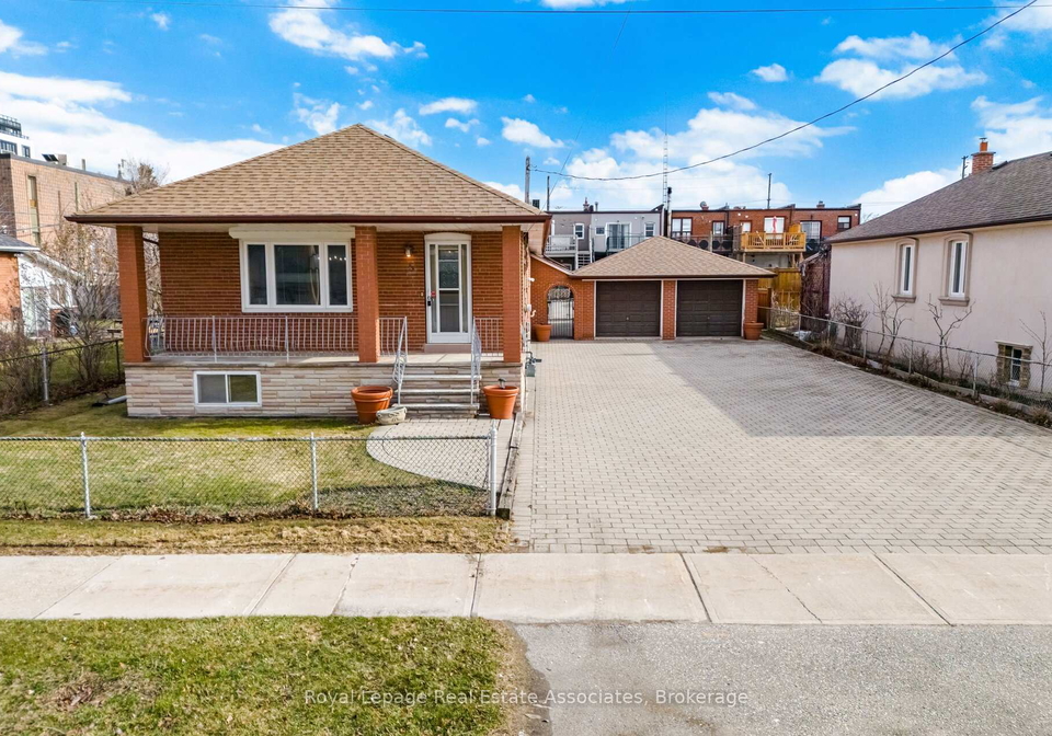 5-rosewood-avenue-etobicoke-ontario-w12924746