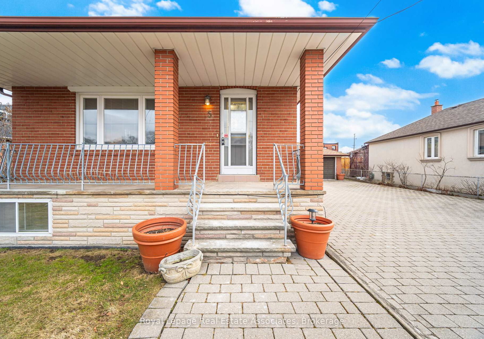 5-rosewood-avenue-etobicoke-ontario-w12924746