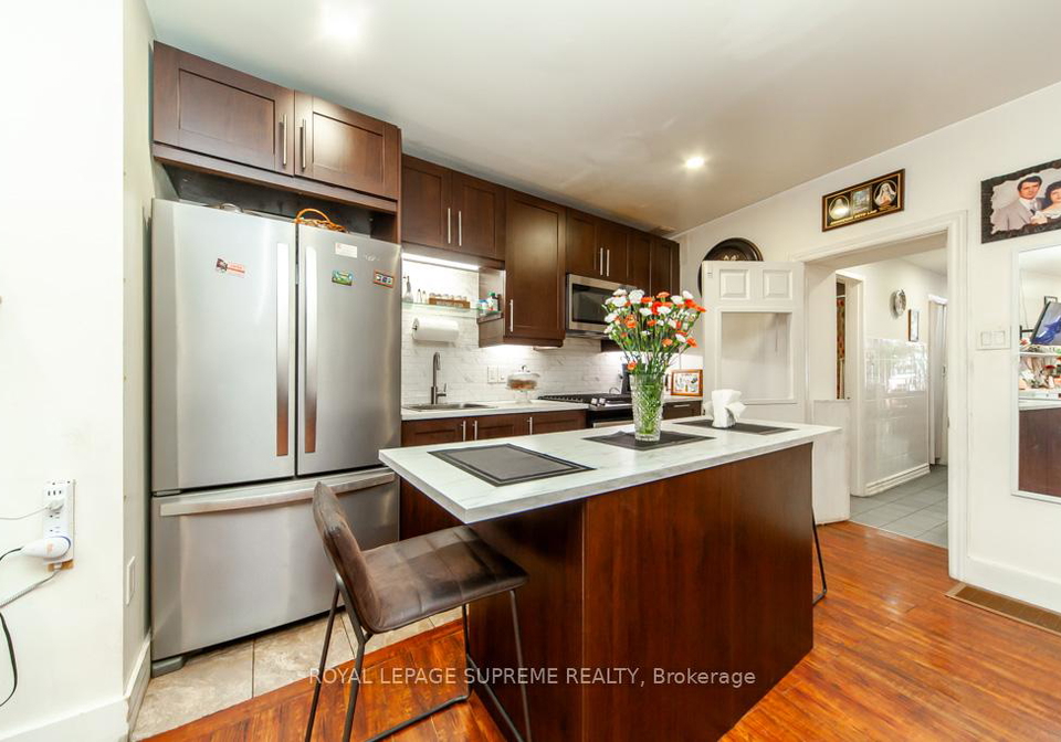 529-rogers-road-s-toronto-ontario-w12925206