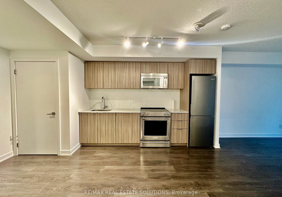 30-samuel-wood-way-etobicoke-ontario-w12925384