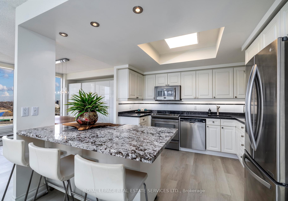 1-palace-pier-court-etobicoke-ontario-w12926720