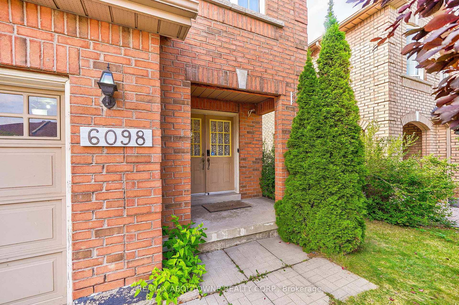 6098-rowers-crescent-mississauga-ontario-w12927078