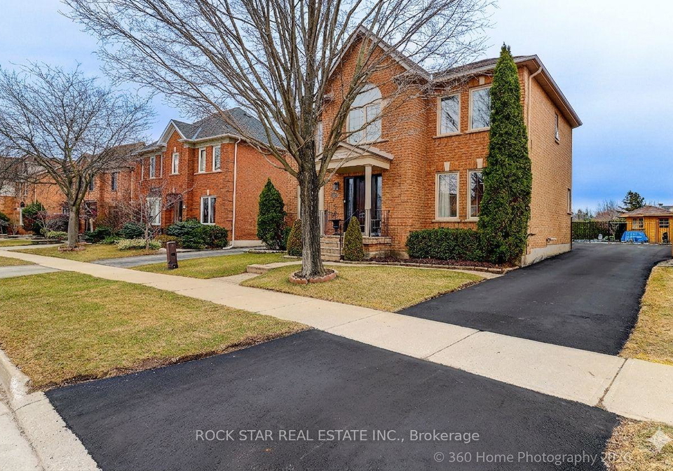2444-towne-boulevard-oakville-ontario-w12927194
