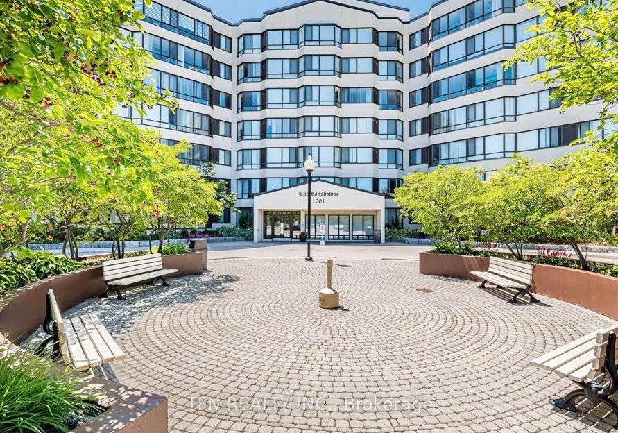 1001-cedarglen-gate-mississauga-ontario-w12927694