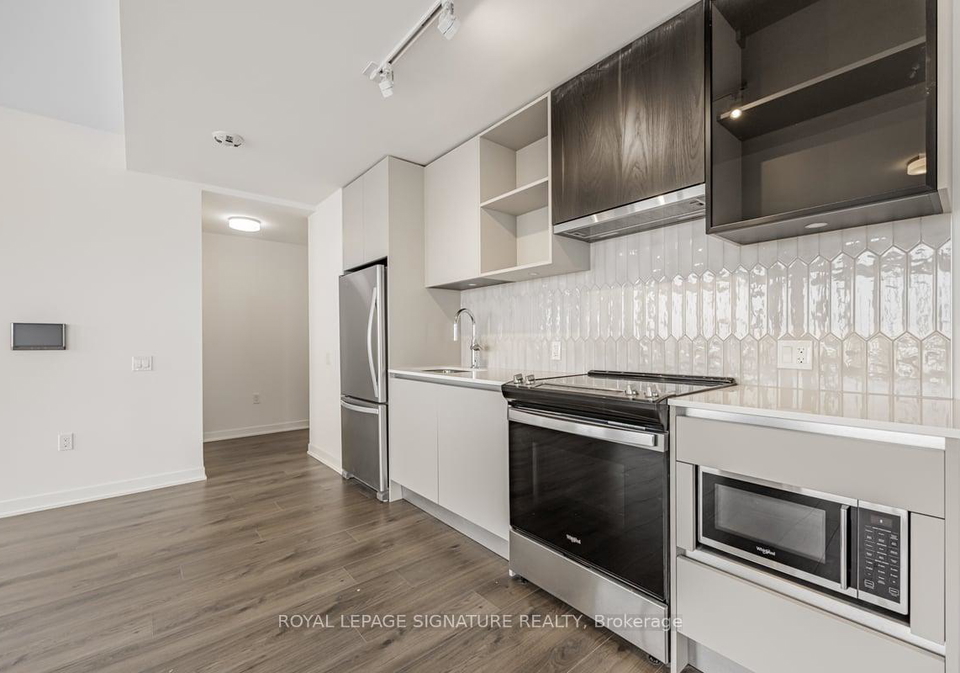 395-dundas-street-w-oakville-ontario-w12928126
