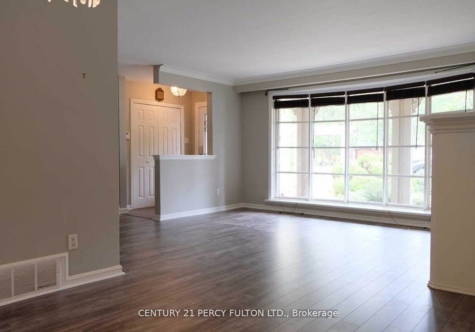 360-stanfield-drive-oakville-ontario-w12928254