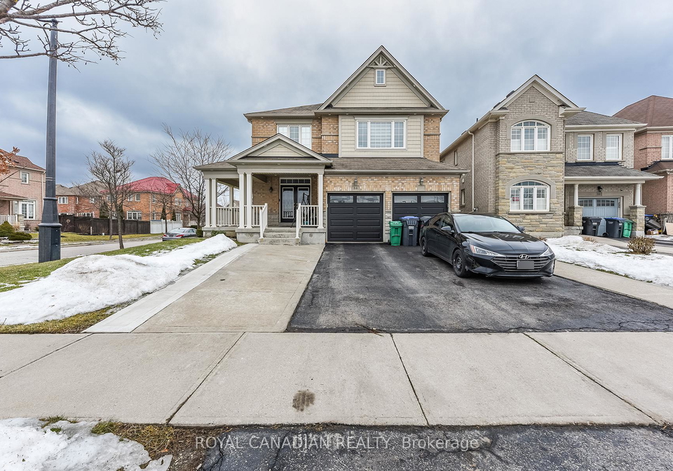 84-lightcatcher-circle-brampton-ontario-w12928624