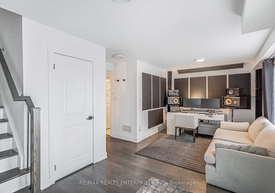 2497-littlefield-crescent-oakville-ontario-w12928644