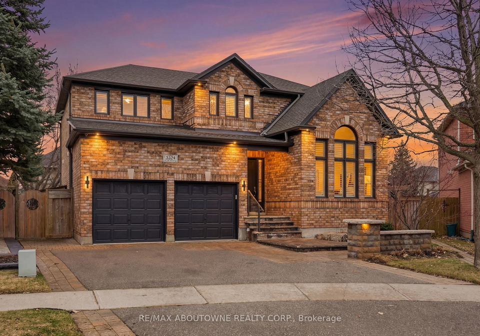 2225-glazebrook-circle-oakville-ontario-w12929118