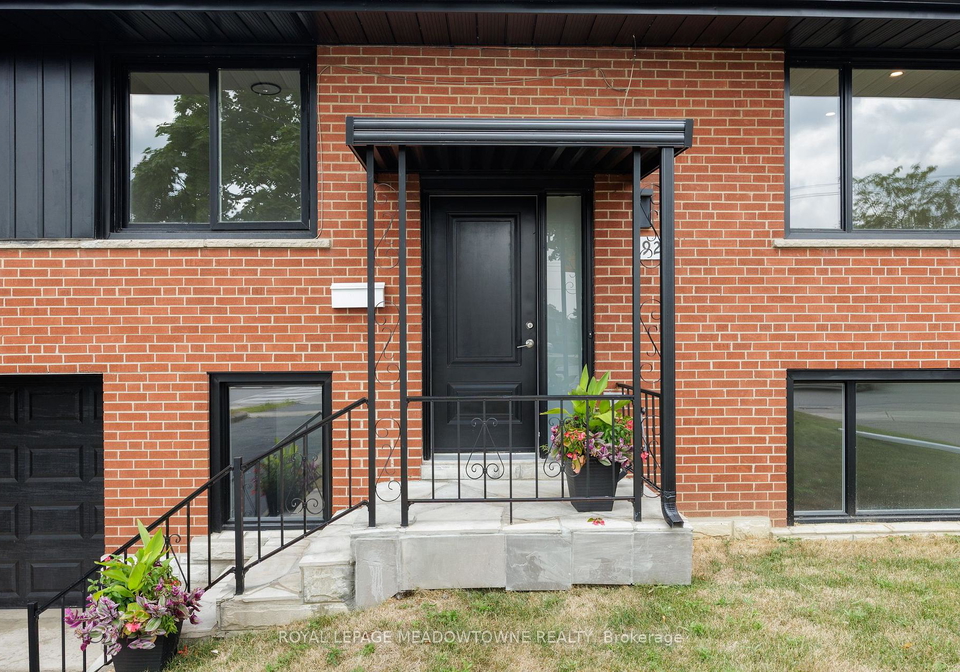 92-the-westway-etobicoke-ontario-w12929214