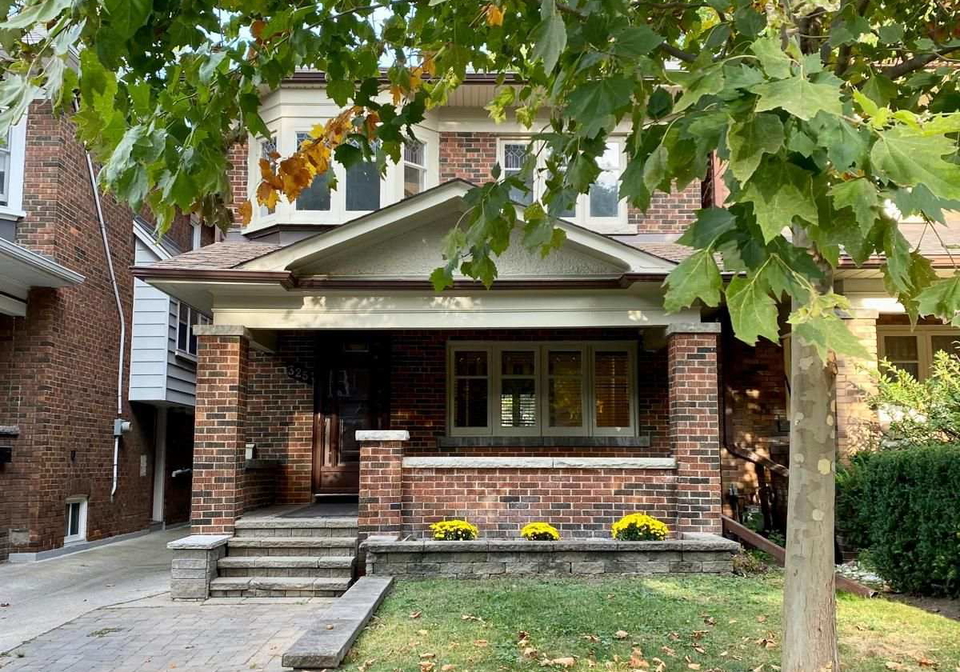 325-willard-avenue-toronto-ontario-w12930268