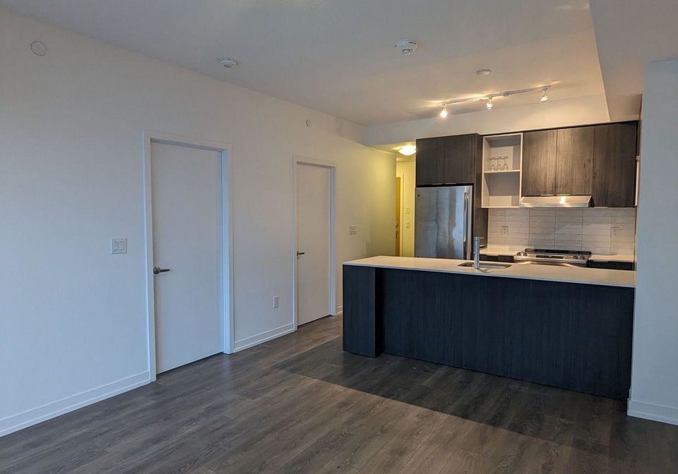 2520-eglinton-avenue-w-mississauga-ontario-w12930512