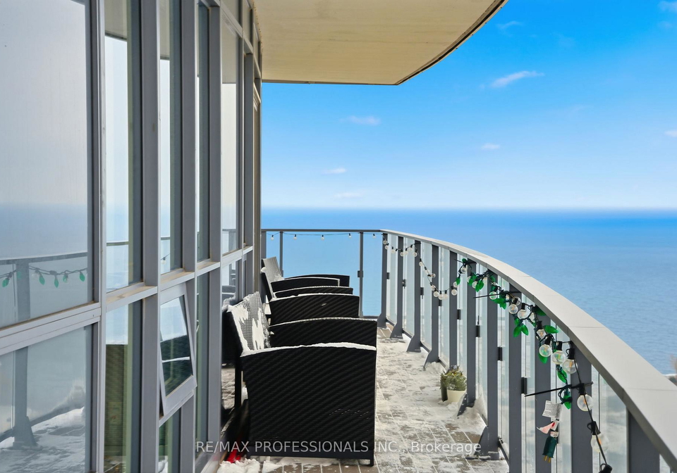 2212-lake-shore-boulevard-w-etobicoke-ontario-w12931080