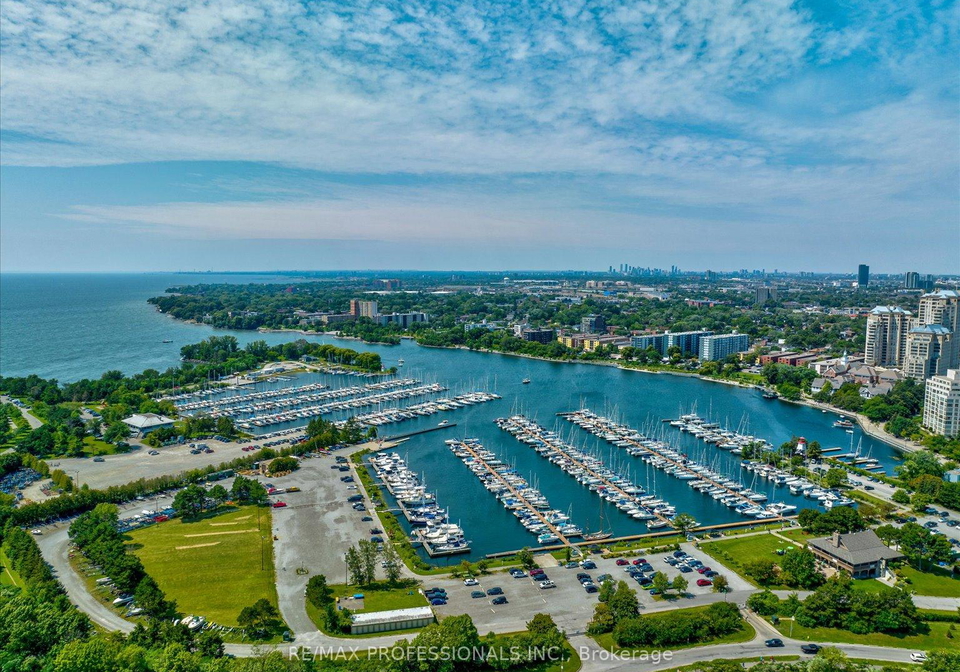 2212-lake-shore-boulevard-w-etobicoke-ontario-w12931080