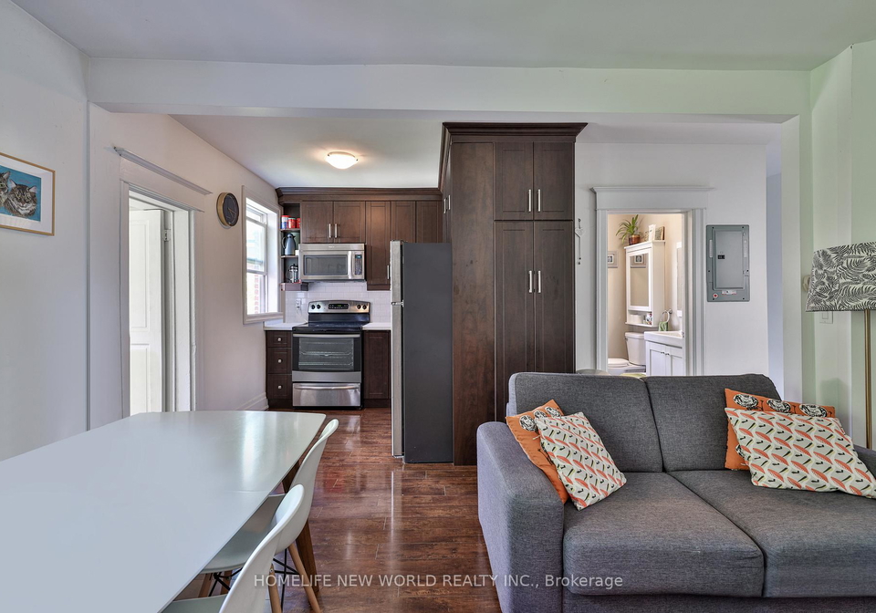 3-roblocke-avenue-toronto-ontario-w12931204