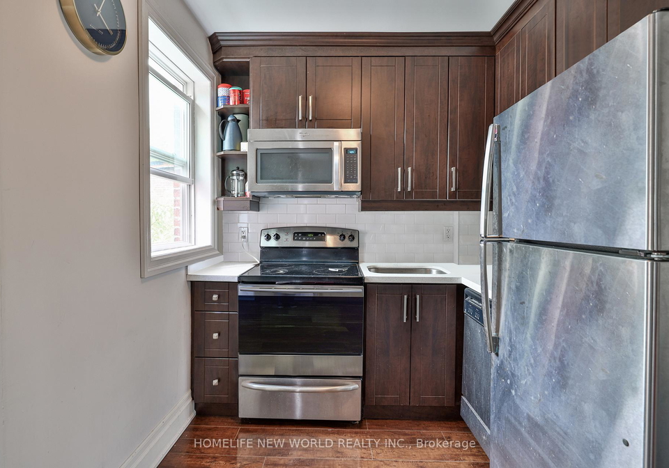 3-roblocke-avenue-toronto-ontario-w12931204
