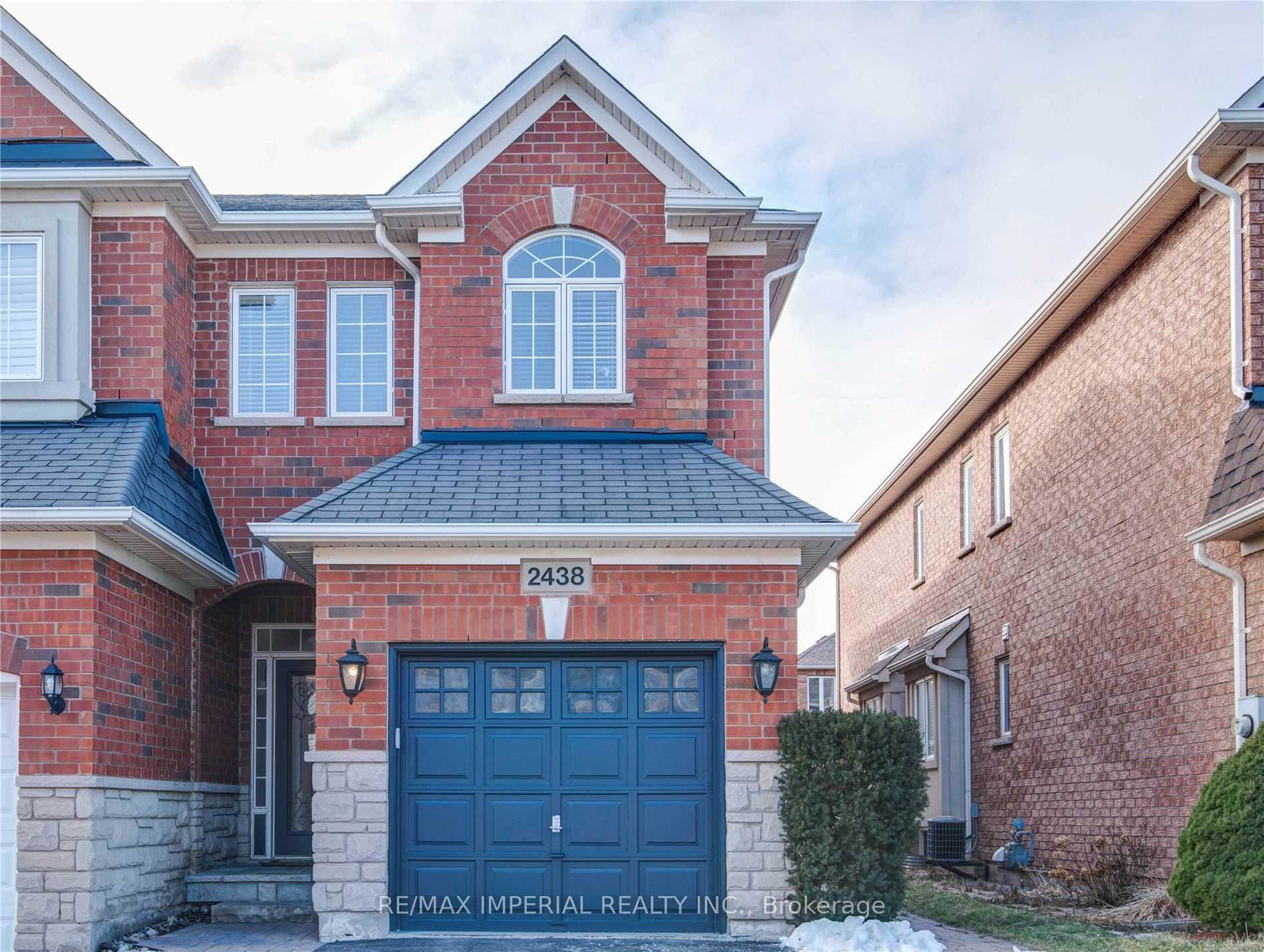 2438-felhaber-crescent-oakville-ontario-w12931344