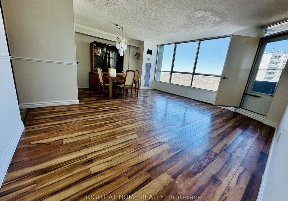 10-martha-eaton-way-s-north-york-ontario-w12932172