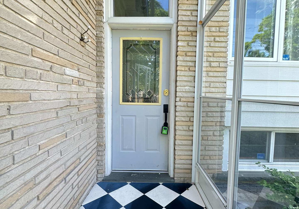 35-westhumber-boulevard-etobicoke-ontario-w12932260