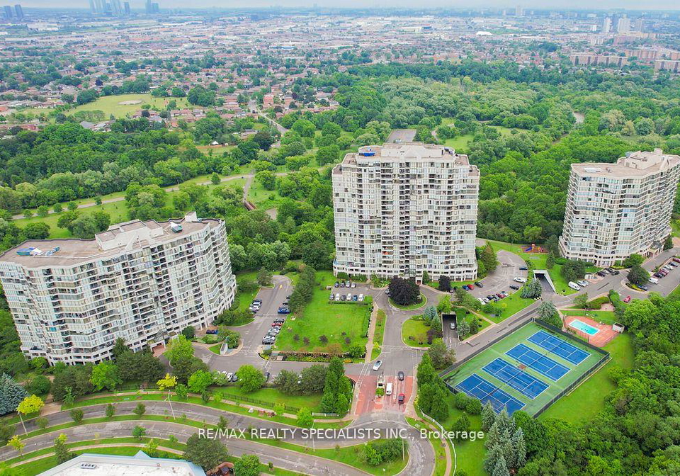 5-rowntree-road-n-etobicoke-ontario-w12932286