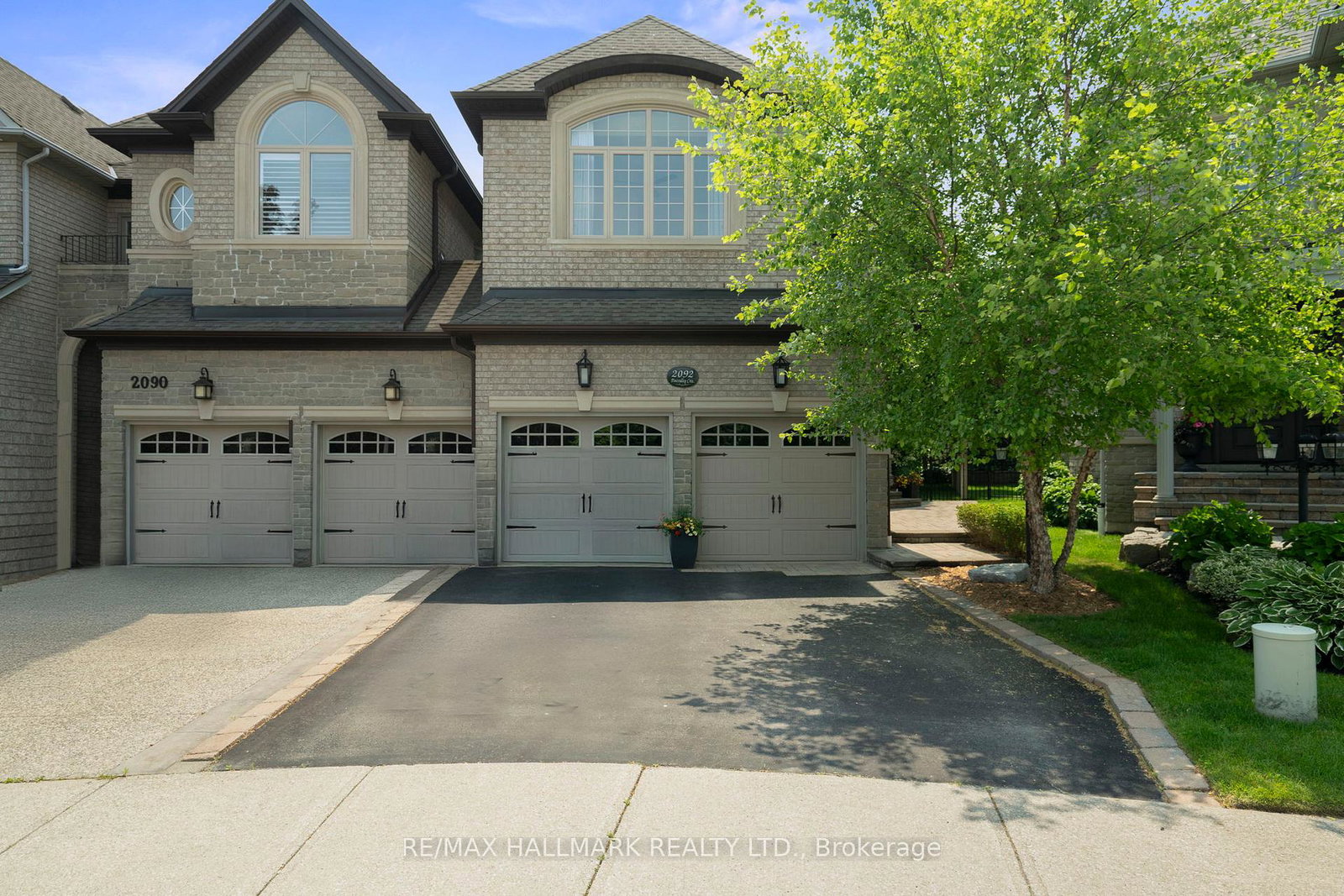 2092-pinevalley-crescent-oakville-ontario-w12932380