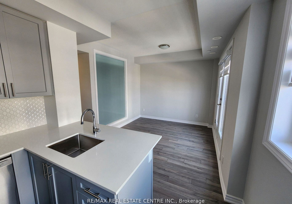349-wheat-boom-drive-oakville-ontario-w12932458