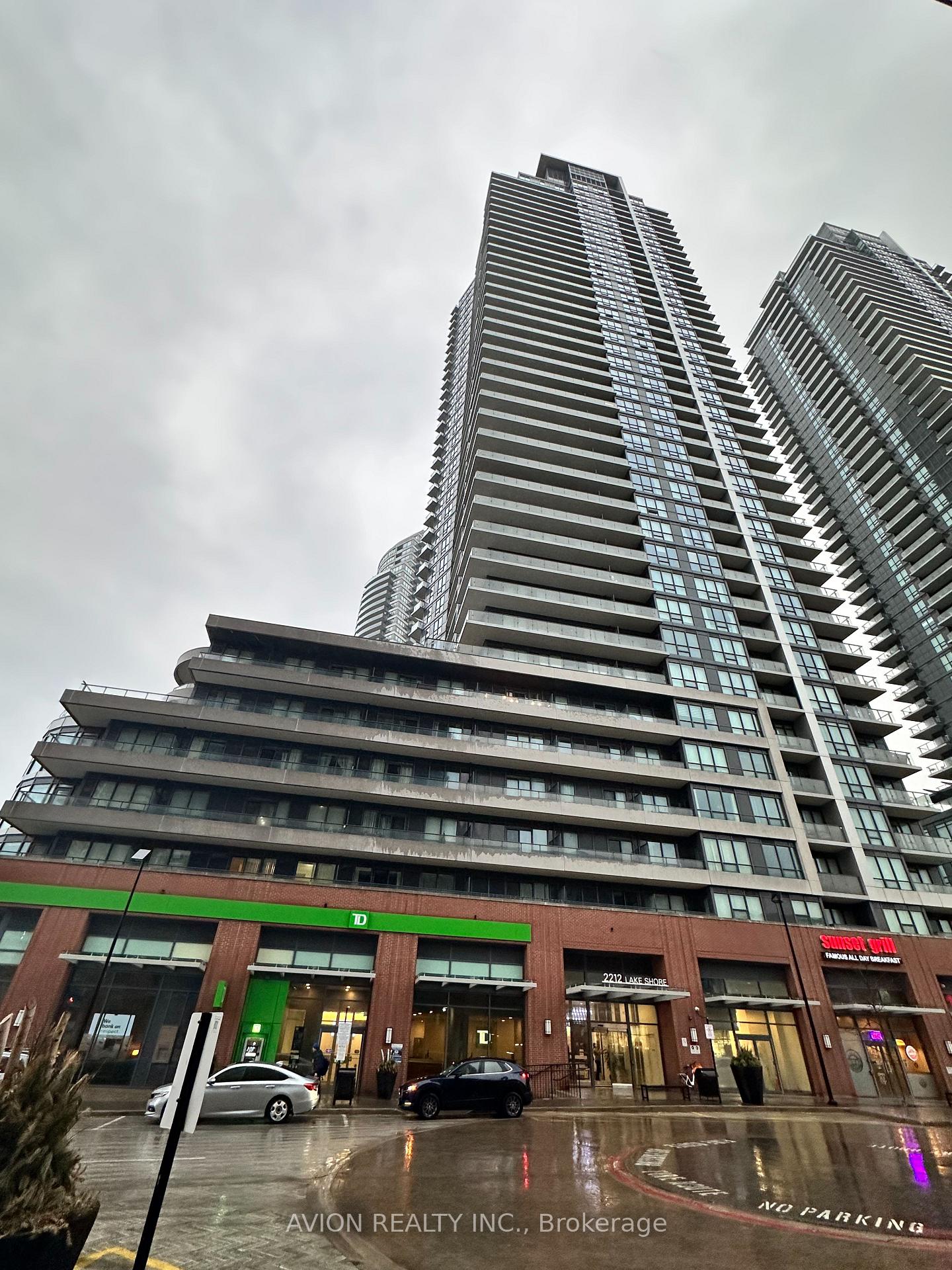 2212-lake-shore-boulevard-w-etobicoke-ontario-w12932506