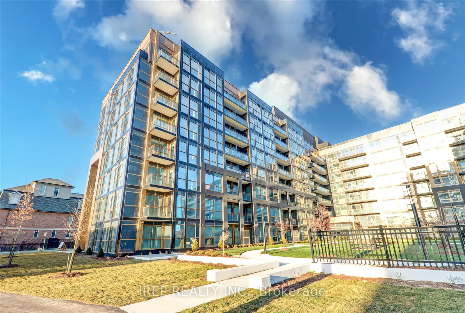 2343-khalsa-gate-oakville-ontario-w12932698